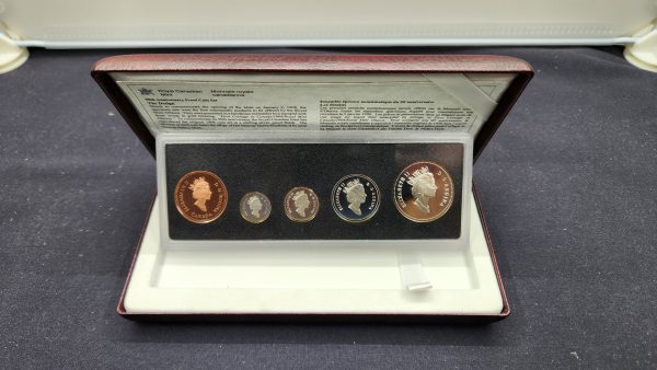 Canada 1998 Special Edition Proof Set 90th Anniversary of the RCM, Mirror Proof - Image 2